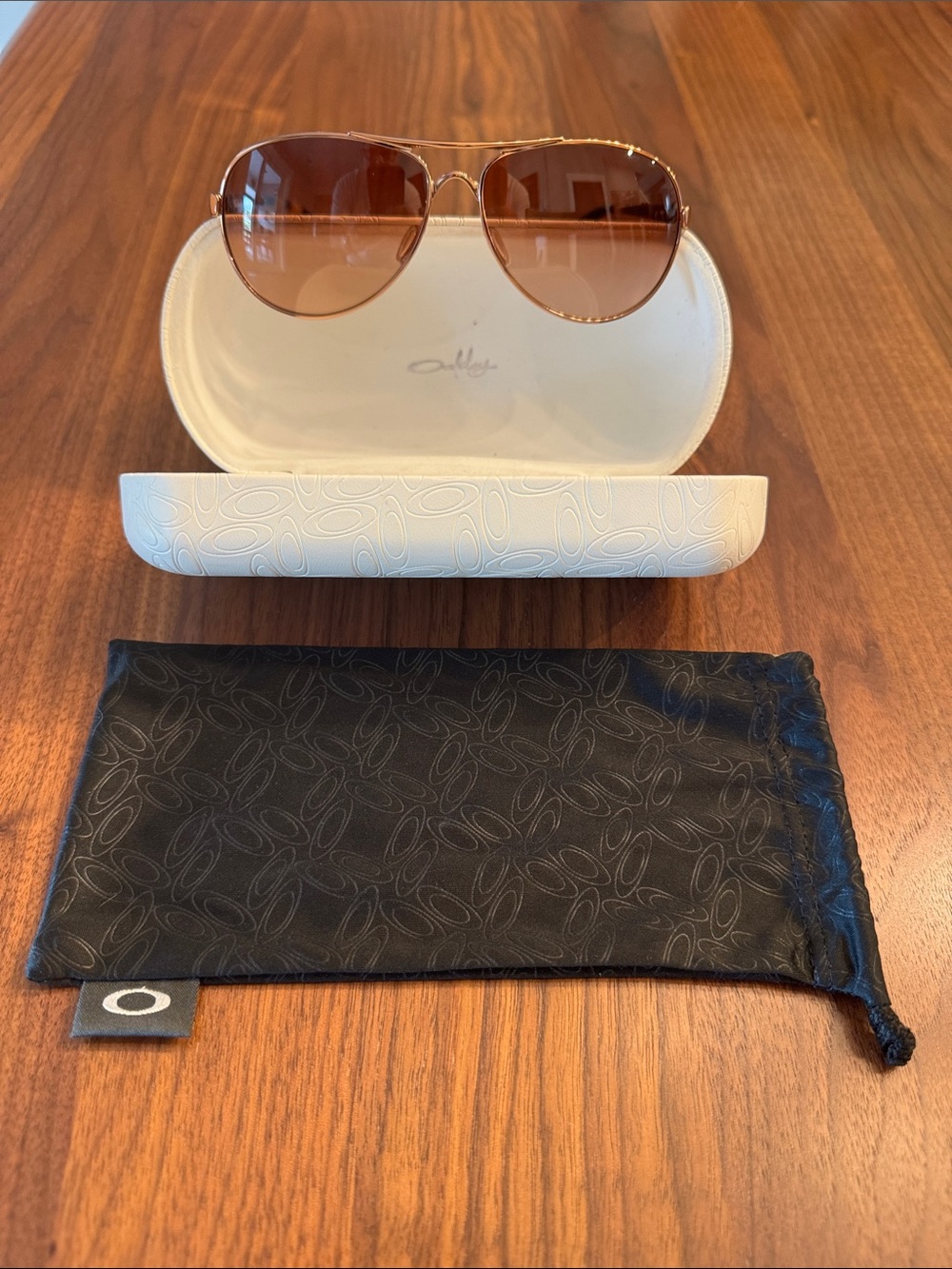 Oakley Women's Aviator Sunglasses in Brown Lenses with Gold Frame